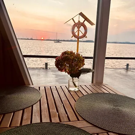 Mindset Houseboat Prázdninový dům *